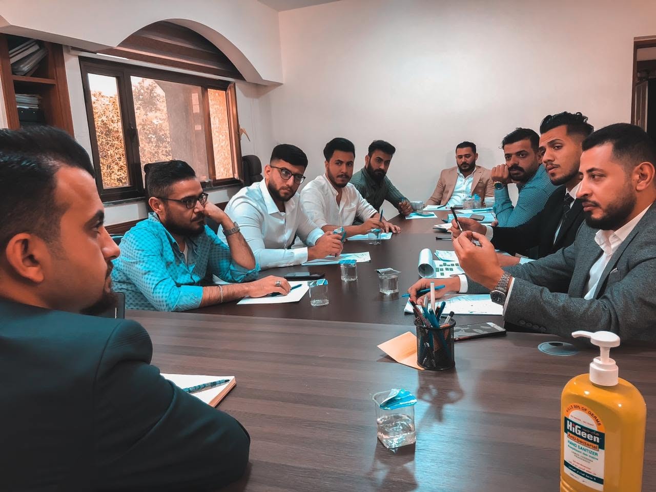 مدير المكتب الاعلامي للبيت الوطني يلتقي بكوادر المكتب في المحافظات
